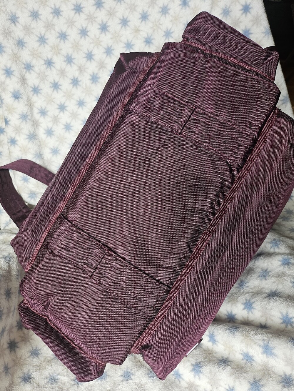 NWOT Lug Atlas Tote In Wine, Made With Extra Durable UltraX Fabric, NWOT - Picture 5 of 5